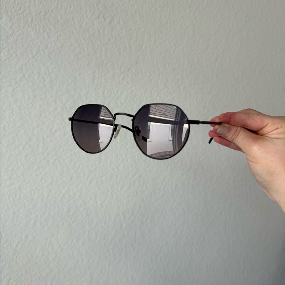 Black Sunglasses - Picture 2 of 7